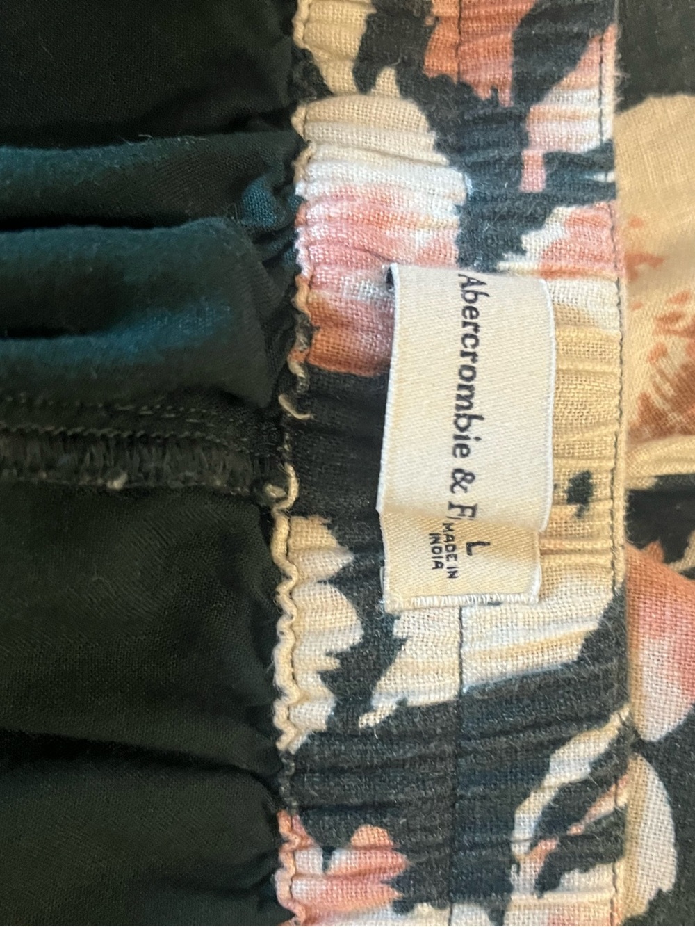 Abercrombie Floral Shorts - Picture 6 of 8